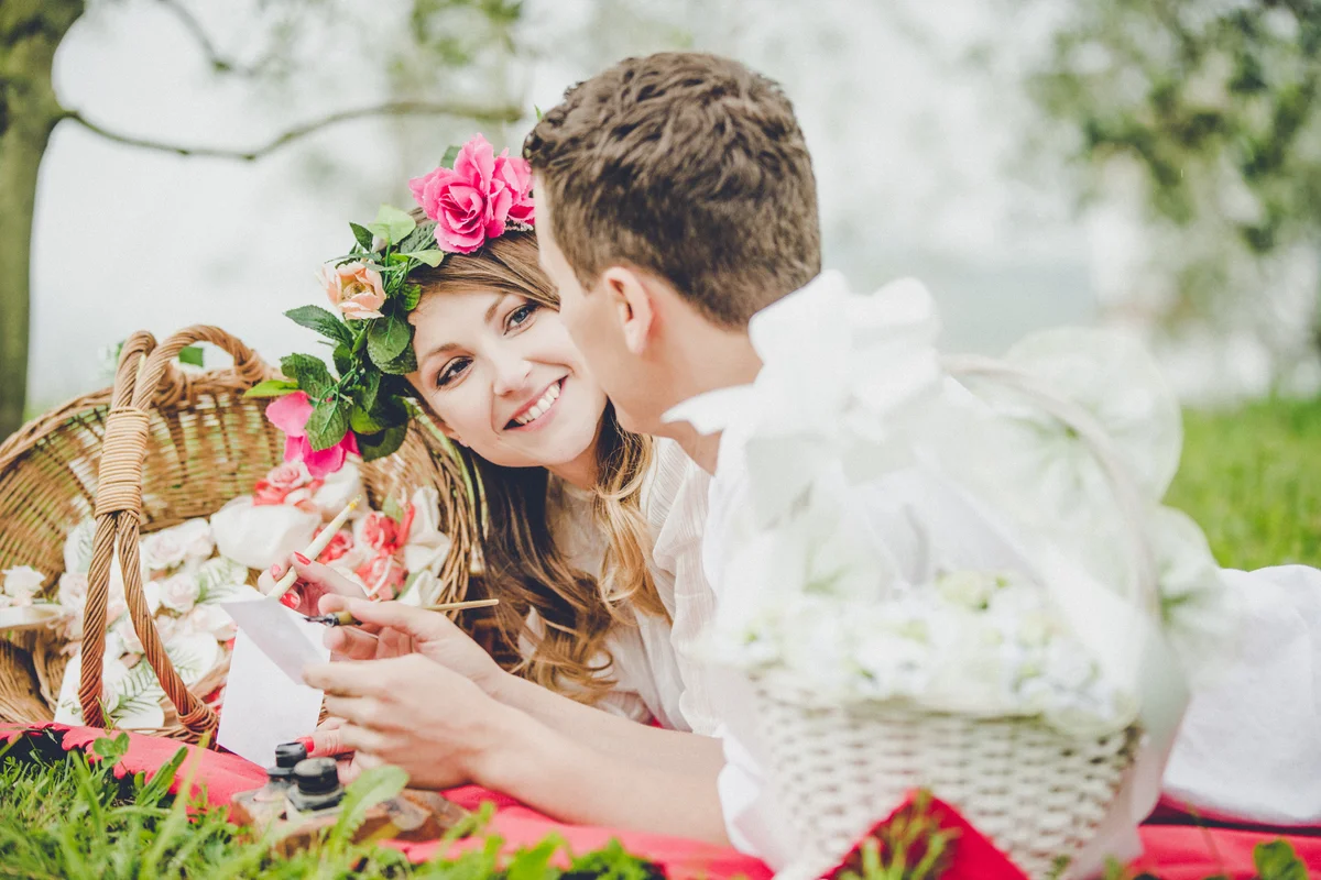 couple at a wedding picnic