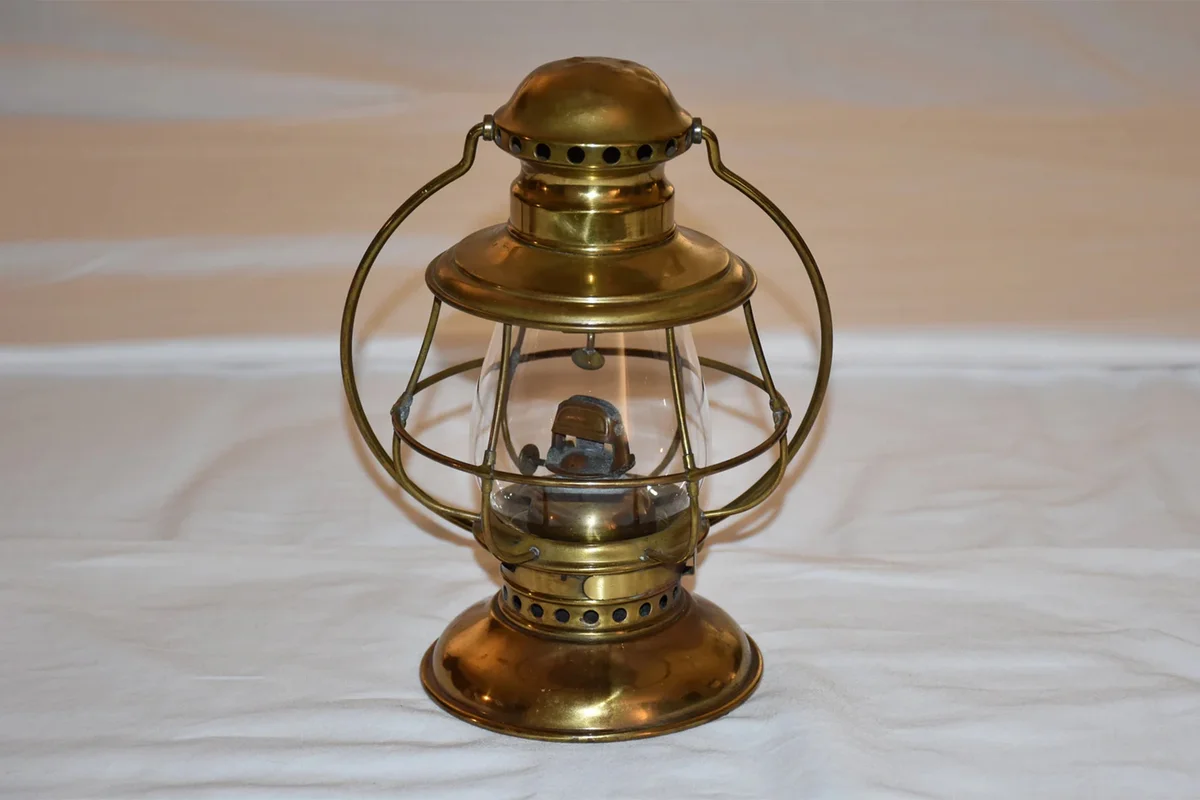 R.E. Dietz No.3 Railroad Conductors Lantern