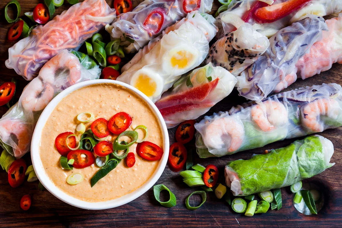 Vietnamese summer rolls with prawns and spicy peanut dip