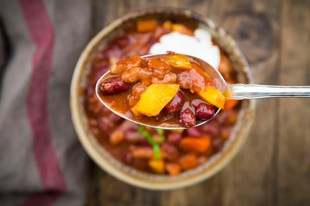 Chili con Carne with coriander and sour cream