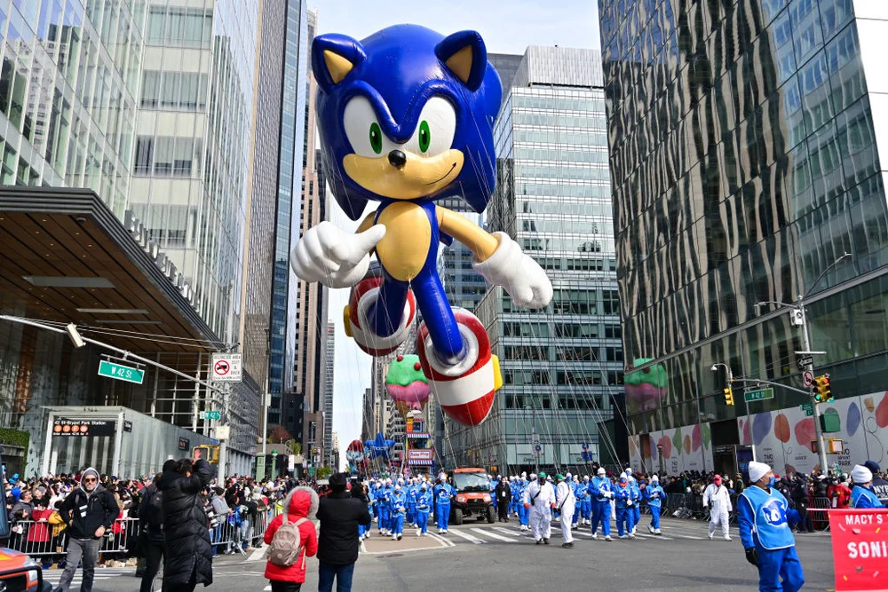 NEW YORK, NEW YORK - NOVEMBER 25: View of the Sonic the Hedgehog balloon at the 95th Annual Macy's Thanksgiving Day Parade on November 25, 2021 in New York City.