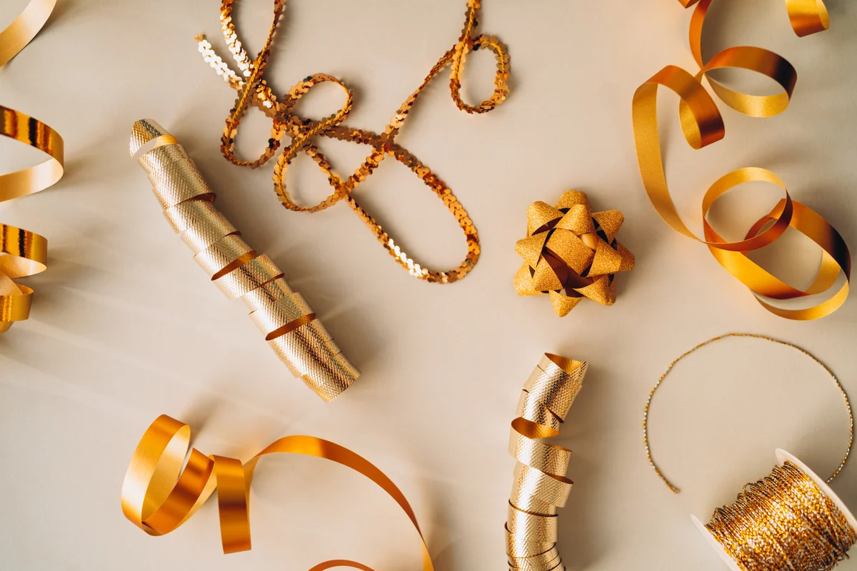 gold ribbon