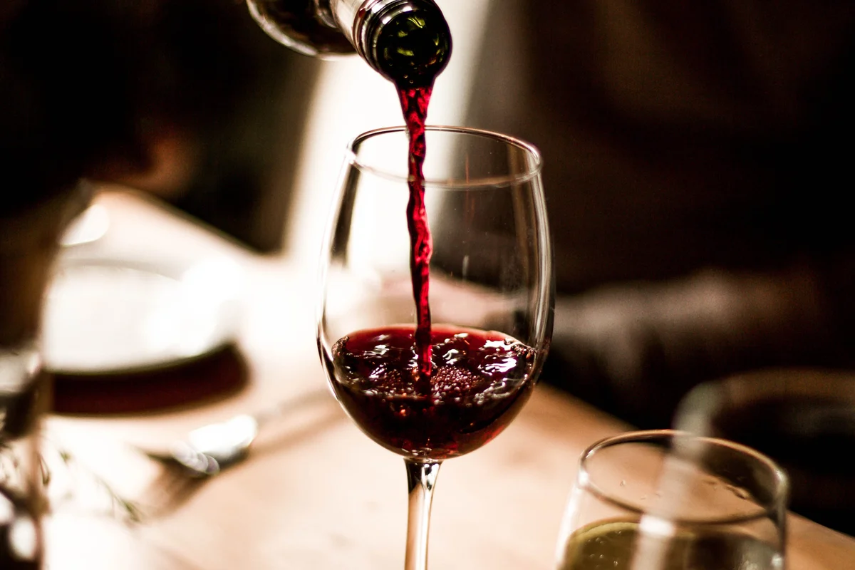 standard red wine glass