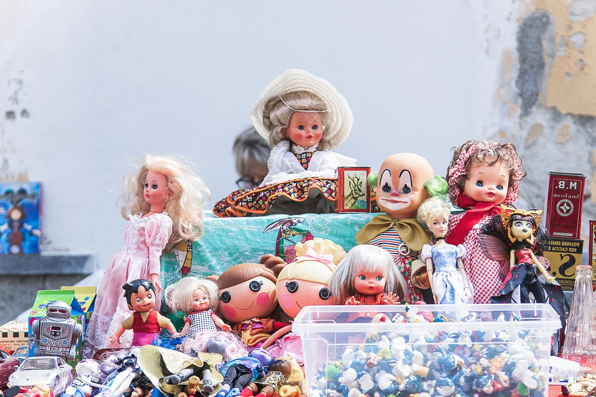 Vintage objects on a flea market stall