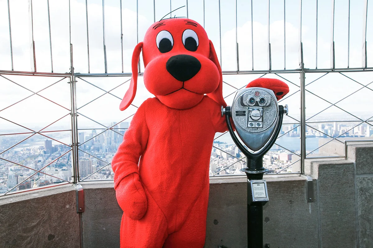 Clifford The Big Red Dog Lights The Empire State Building