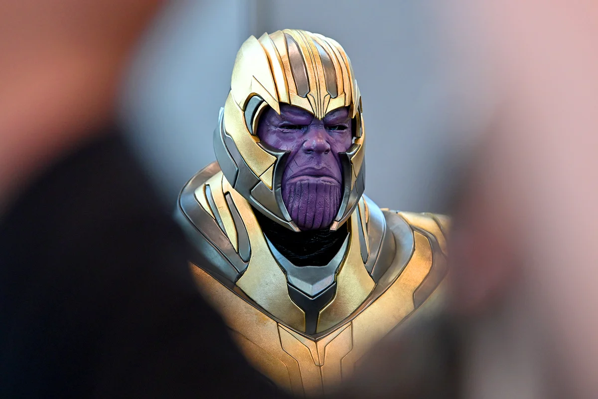 cosplayer dressed as Thanos