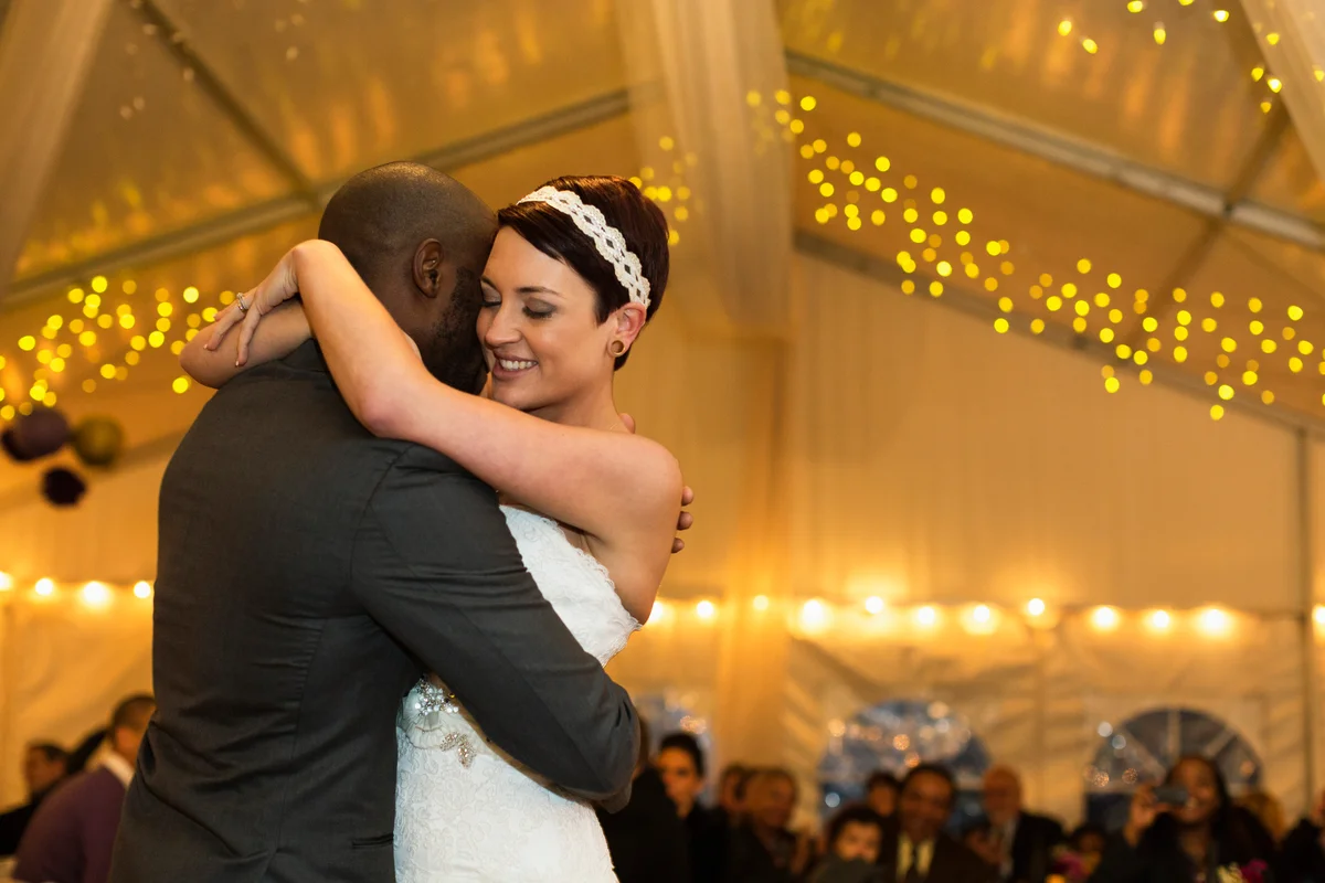 wedding couple first dance