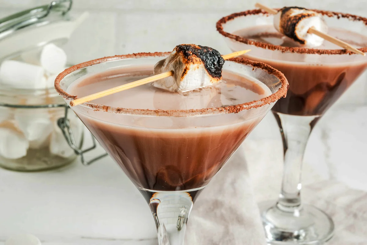 Toasted smores martini