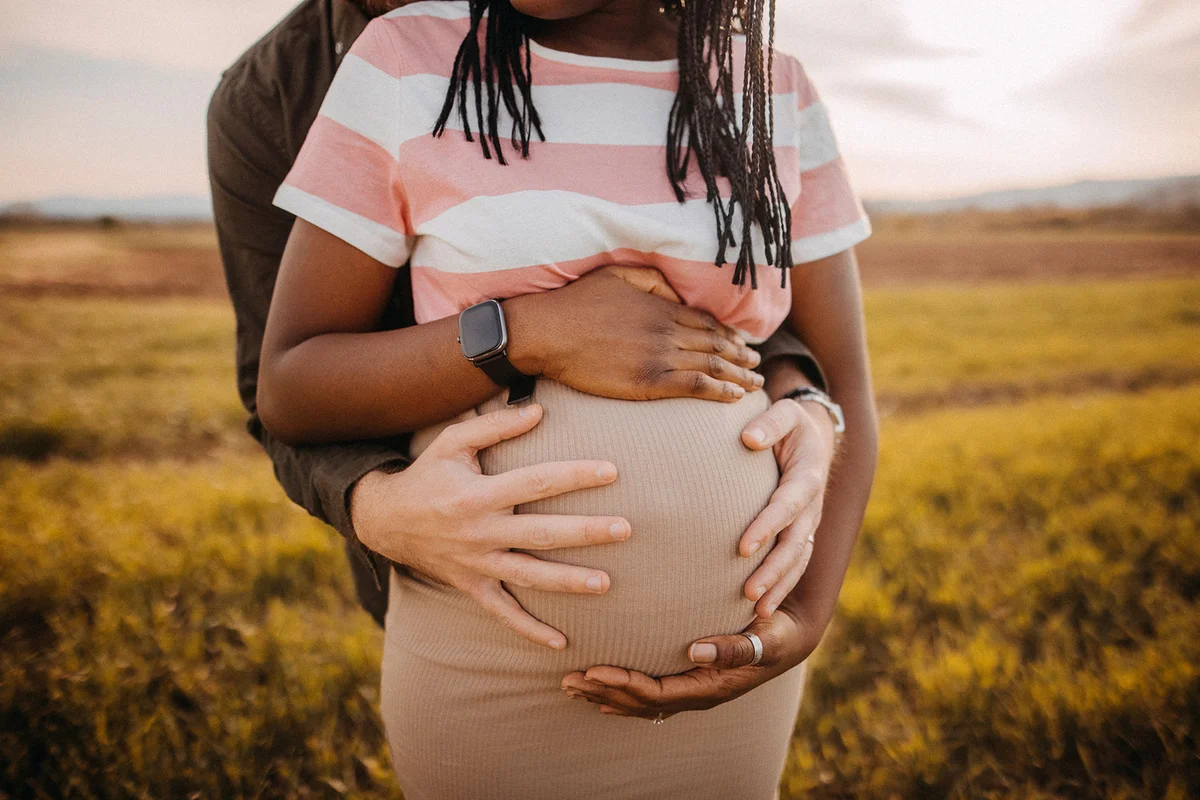 Happy couple awaiting baby