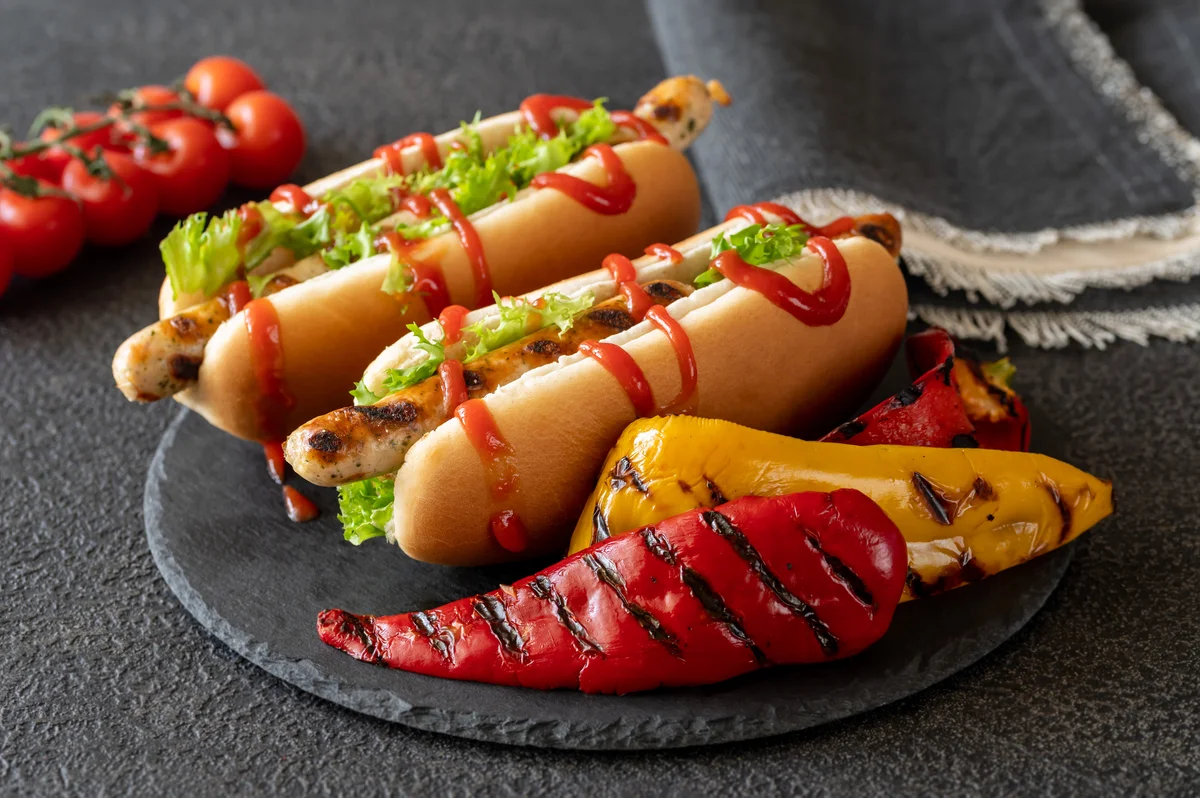 hotdogs with lettuce