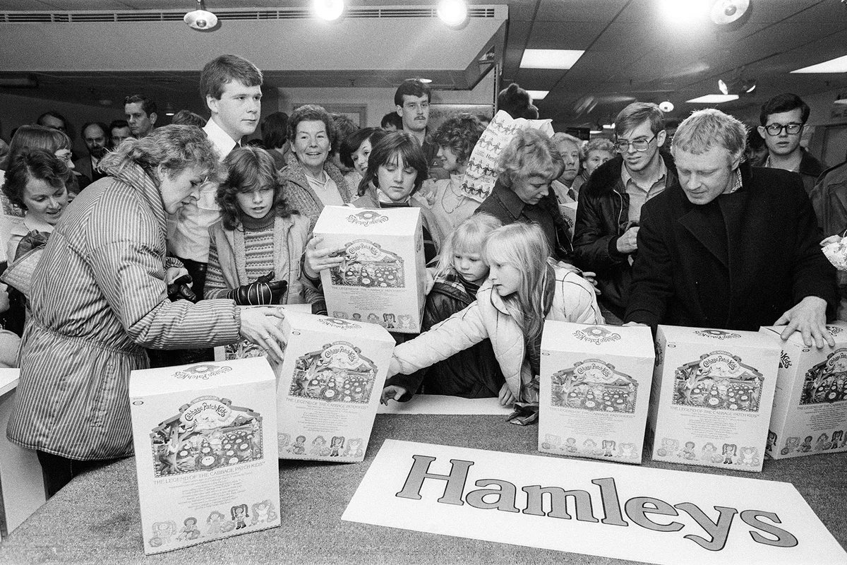 Shoppers buying Cabbage Patch Dolls