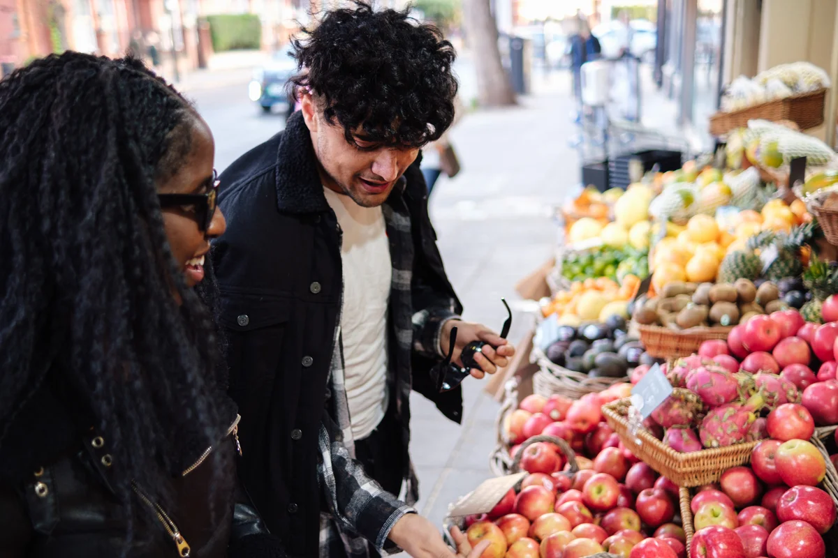 couple at farmer's market