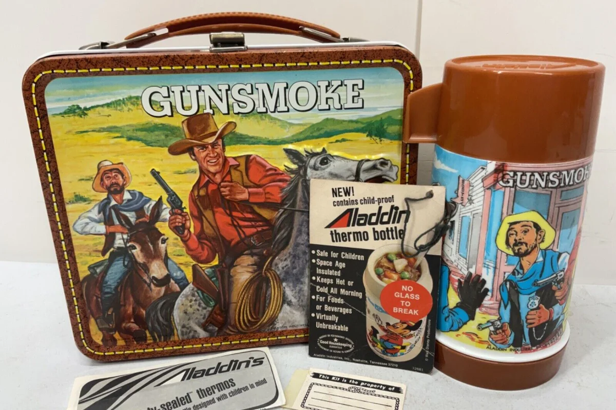 VINTAGE GUNSMOKE LUNCHBOX AND THERMOS