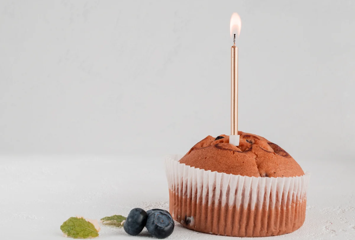 birthday muffin