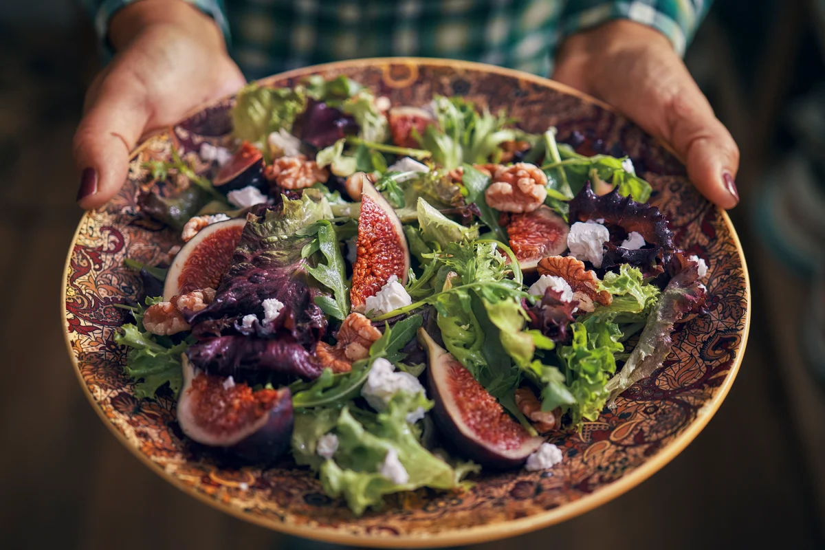 fig and walnut salad
