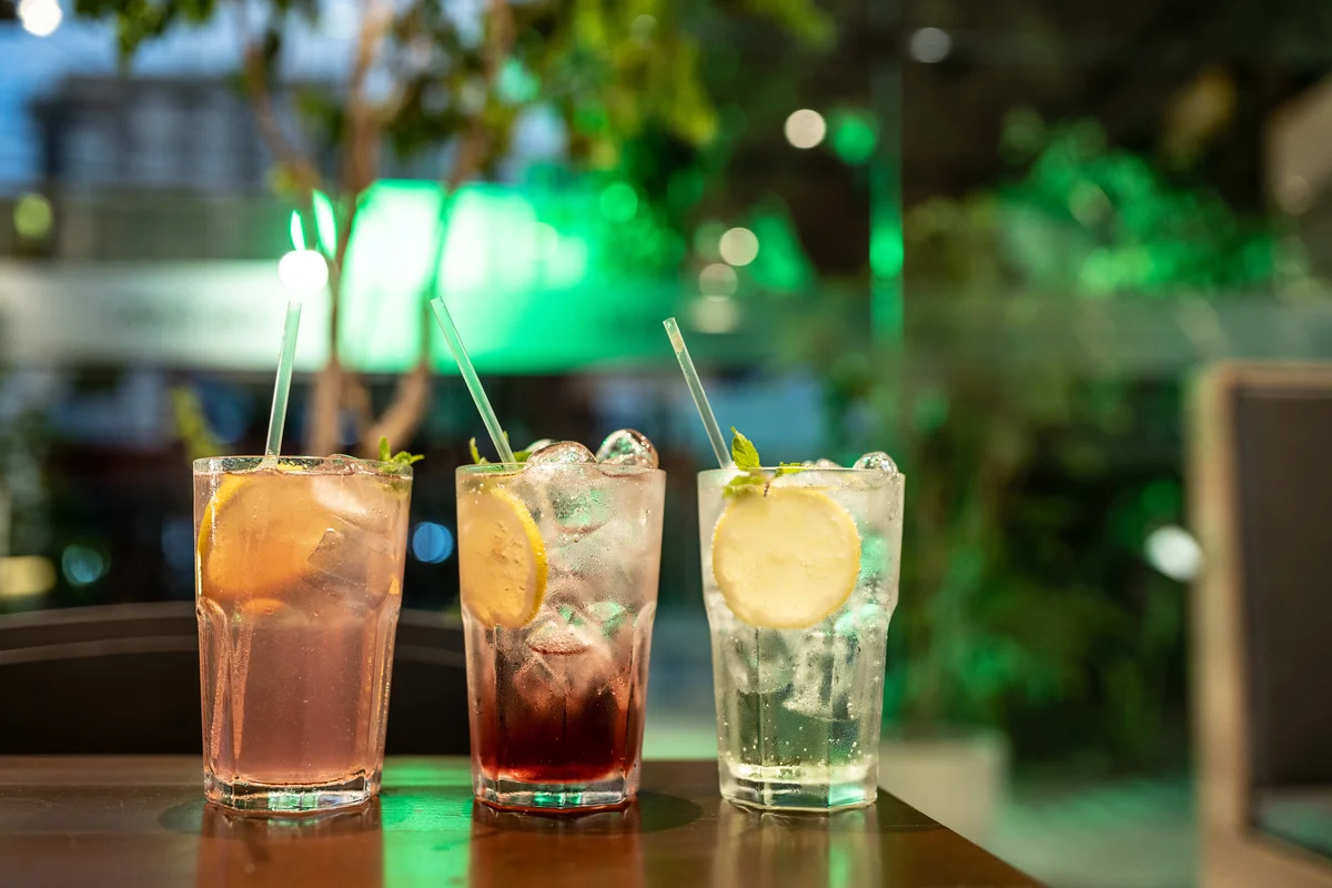 drinks with ice