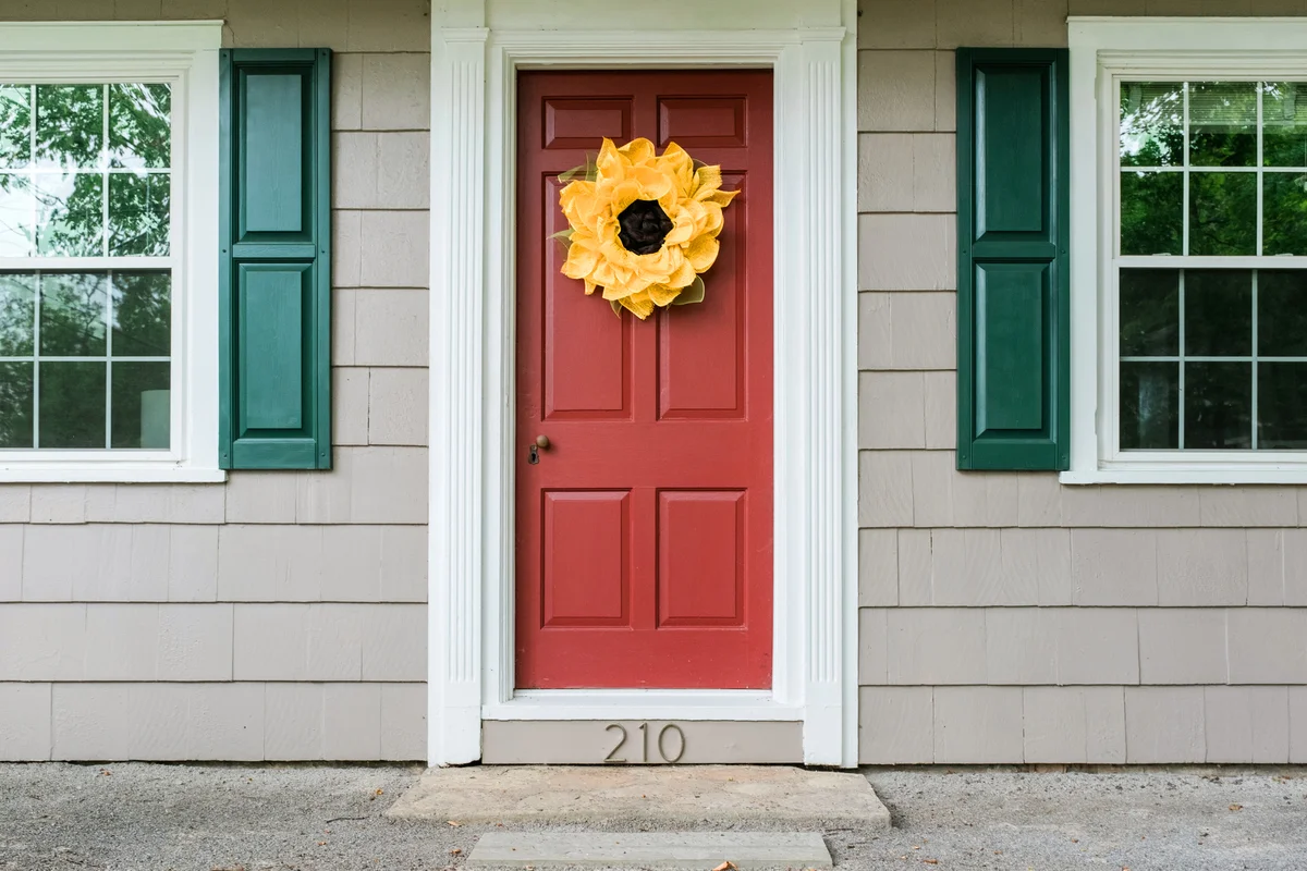 Sunflower wreath decorating the entrance door