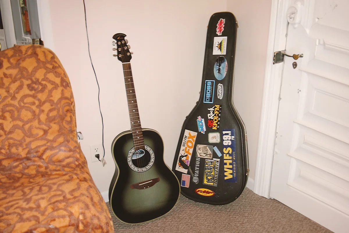 Ovation Ultra & case