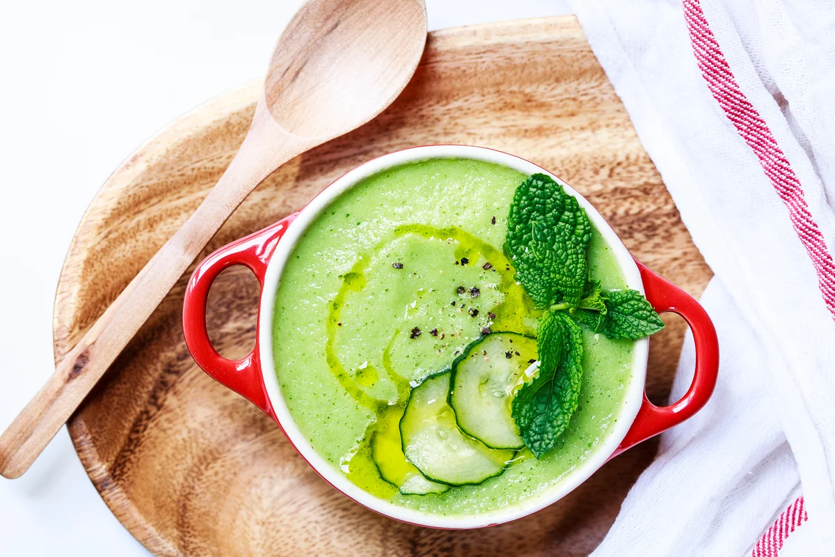 Green cucumber gaspacho