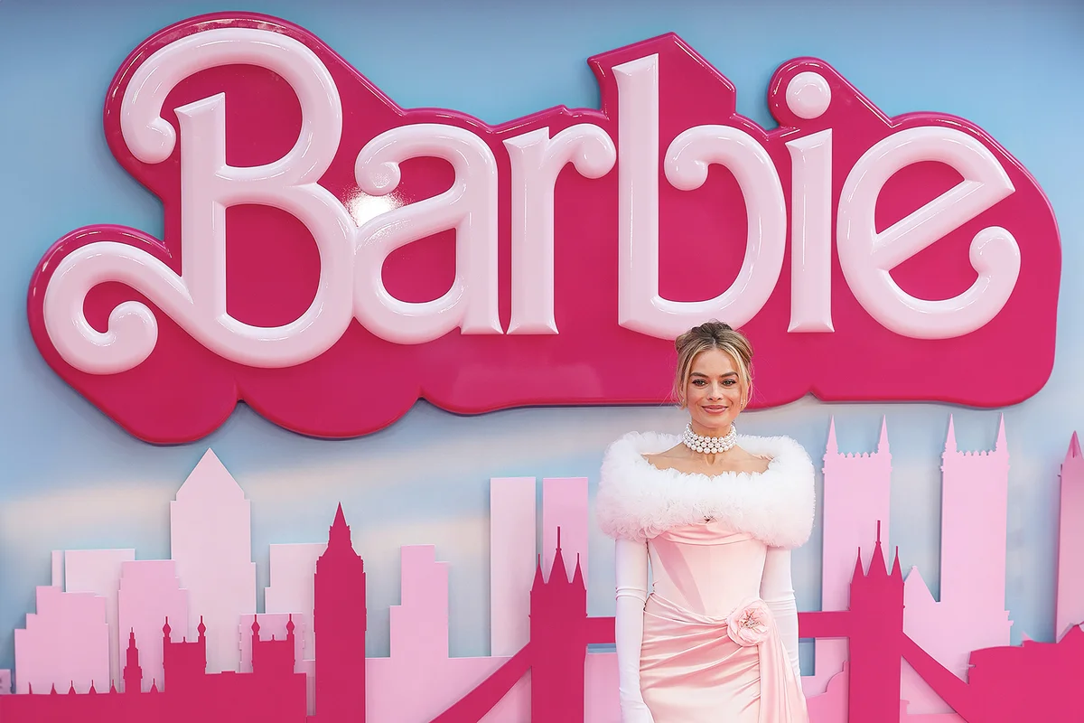 Margot Robbie attends the "Barbie" European Premiere