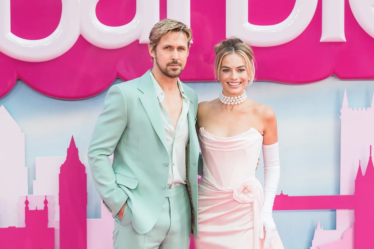 Margot Robbie (R) and Ryan Gosling attend the European premiere of 'Barbie'