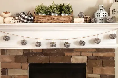 Buffalo Check Pumpkin Garland