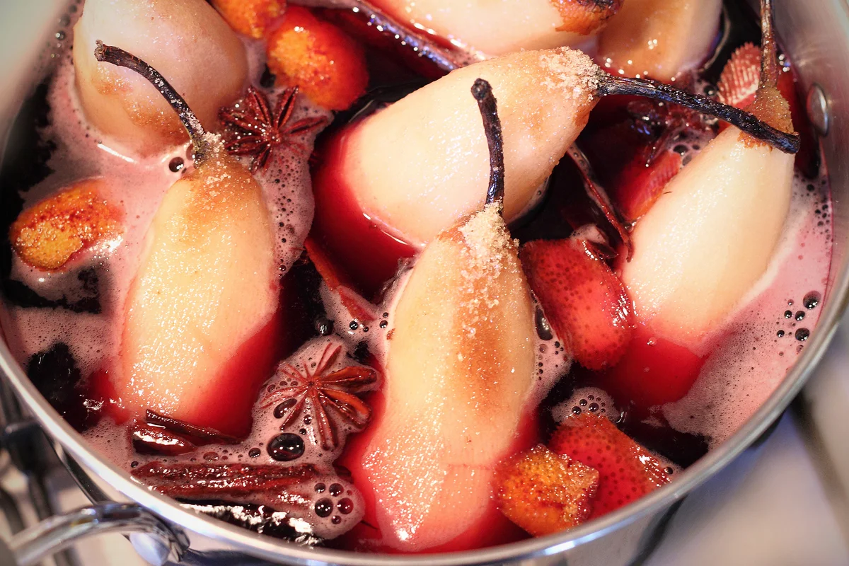 Pot with pears and spices