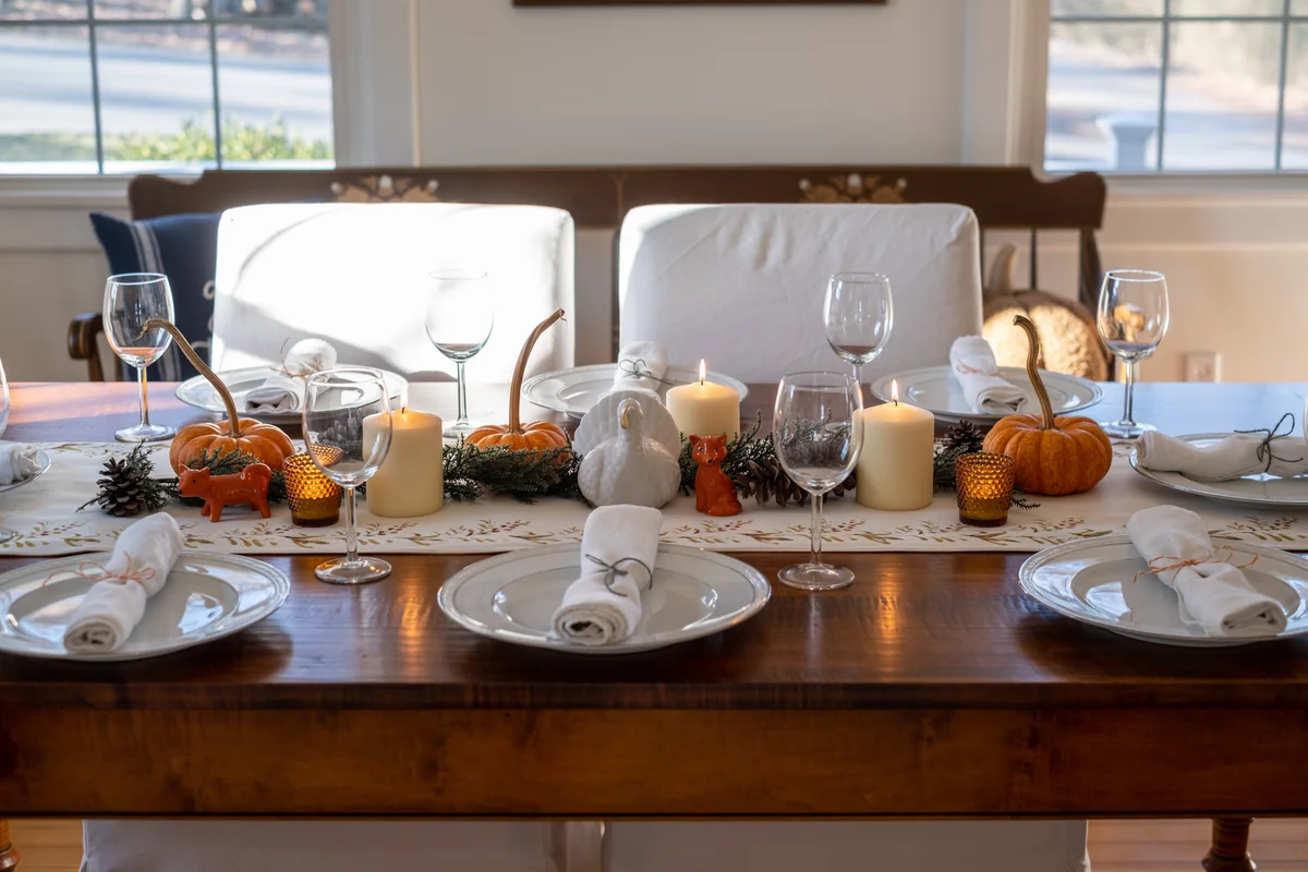 Simple and elegant fall tablescape