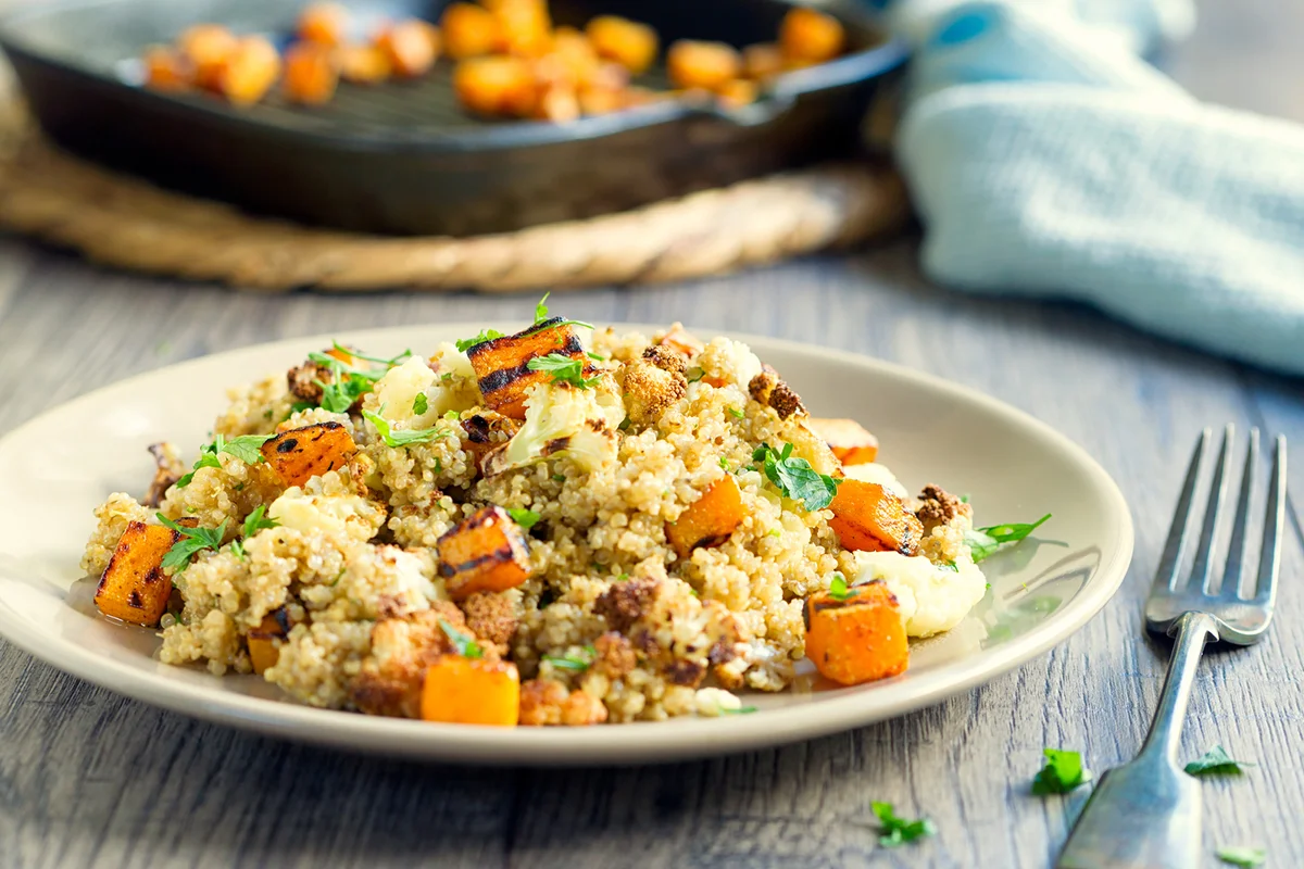 Quinoa salad with roasted cauliflower