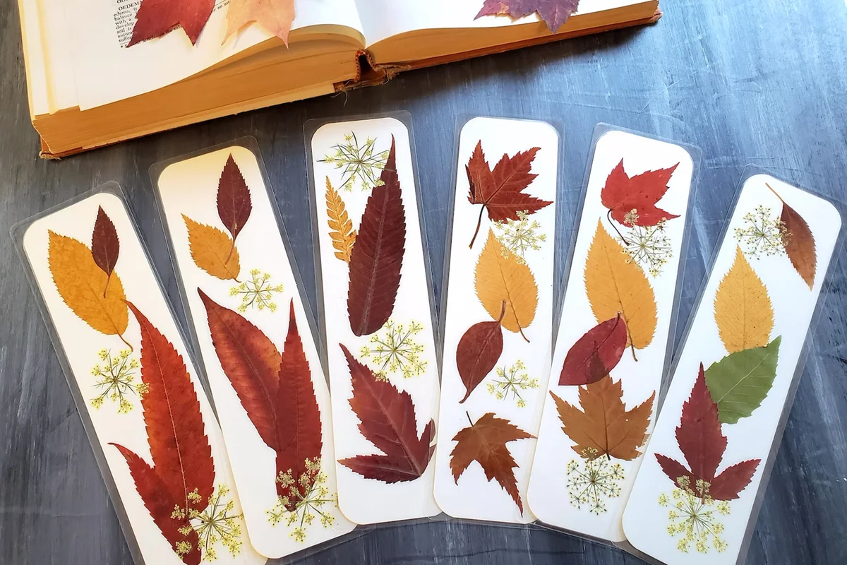 FALL FOLIAGE BOOKMARK