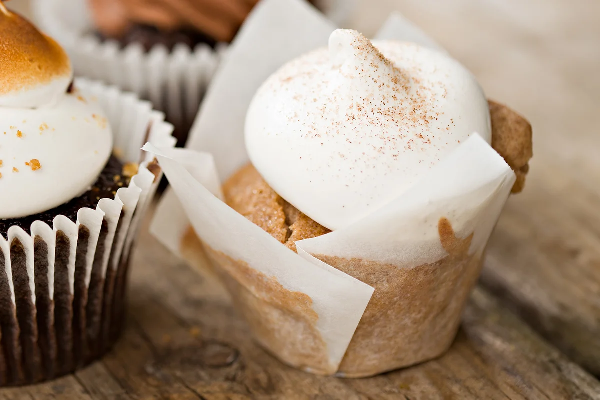 snicker doodle (cinnamon) cupcake