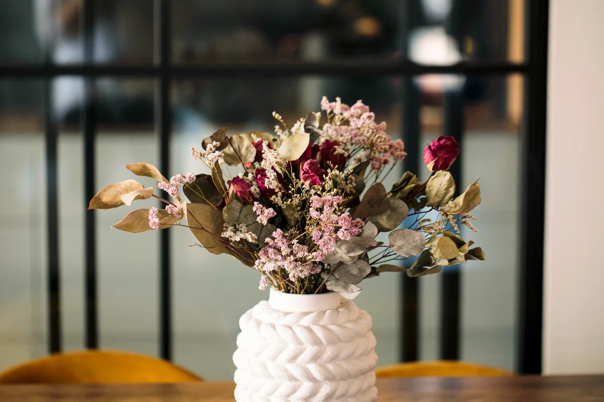 Dried flowers on dinning table