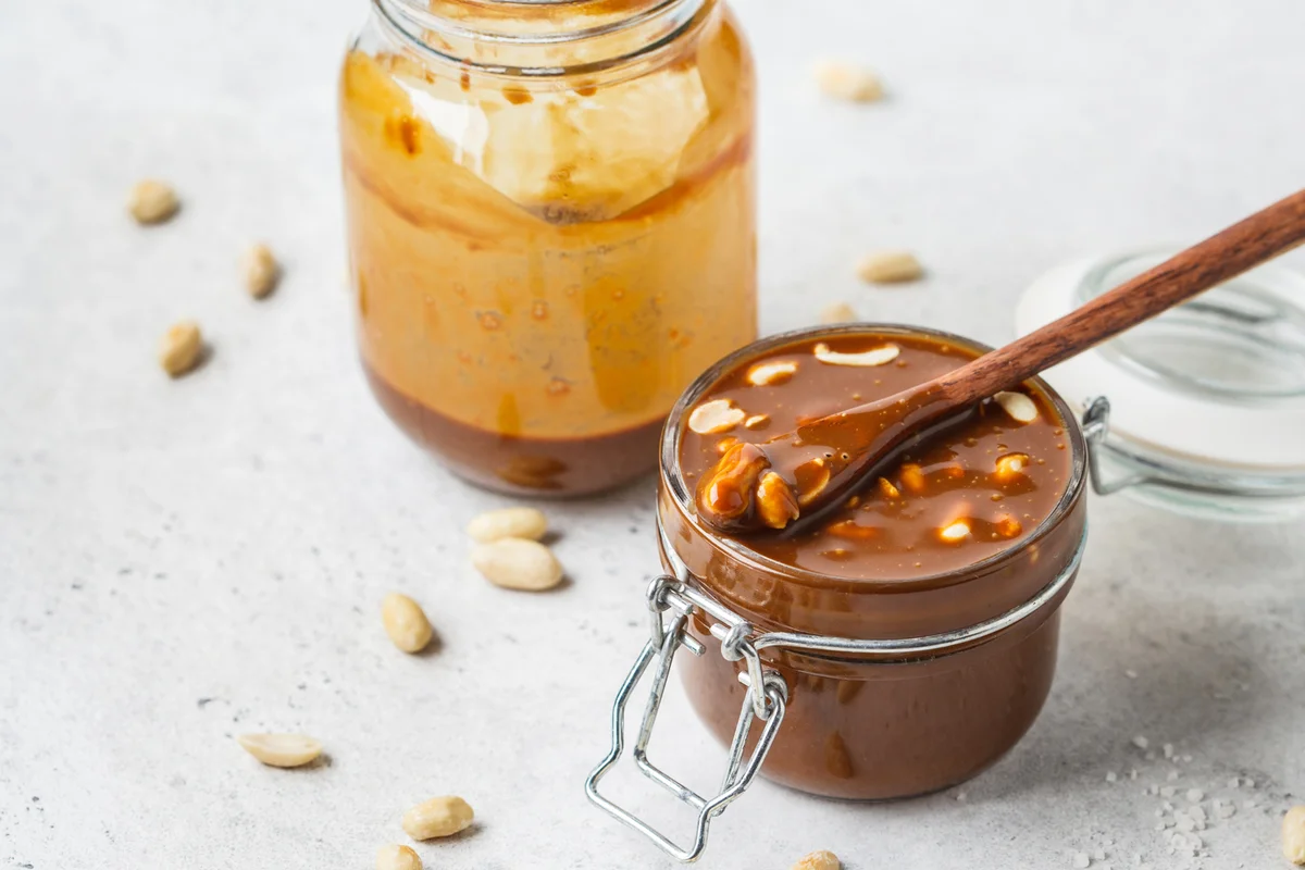 caramel in pot