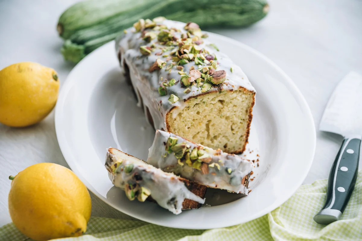 pistachio banana bread