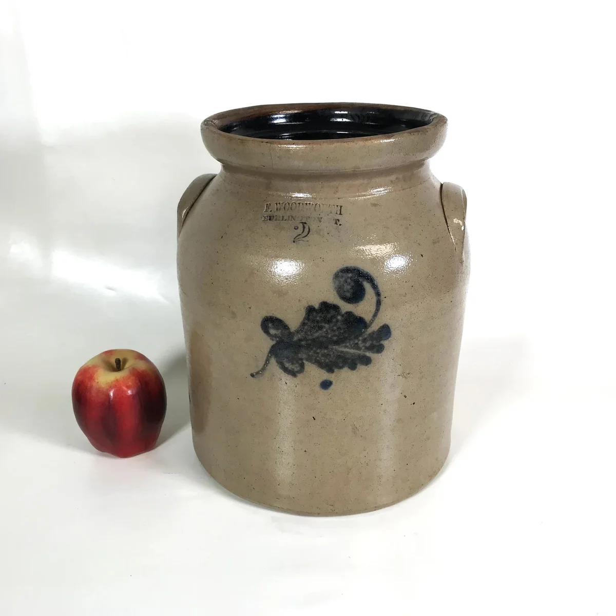 19th Century F. Woodworth Burlington Vermont 2 Gallon Stoneware Crock