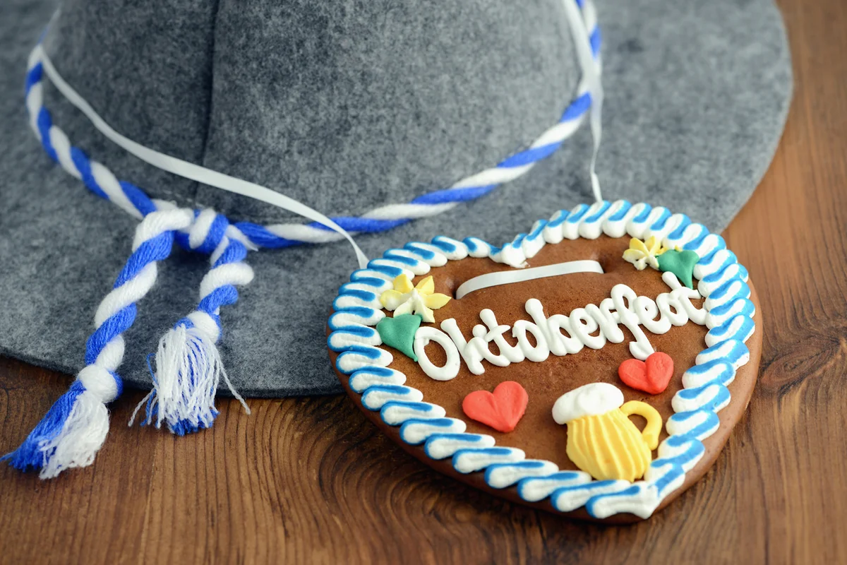 Beer Fest Gingerbread Cookie with hat