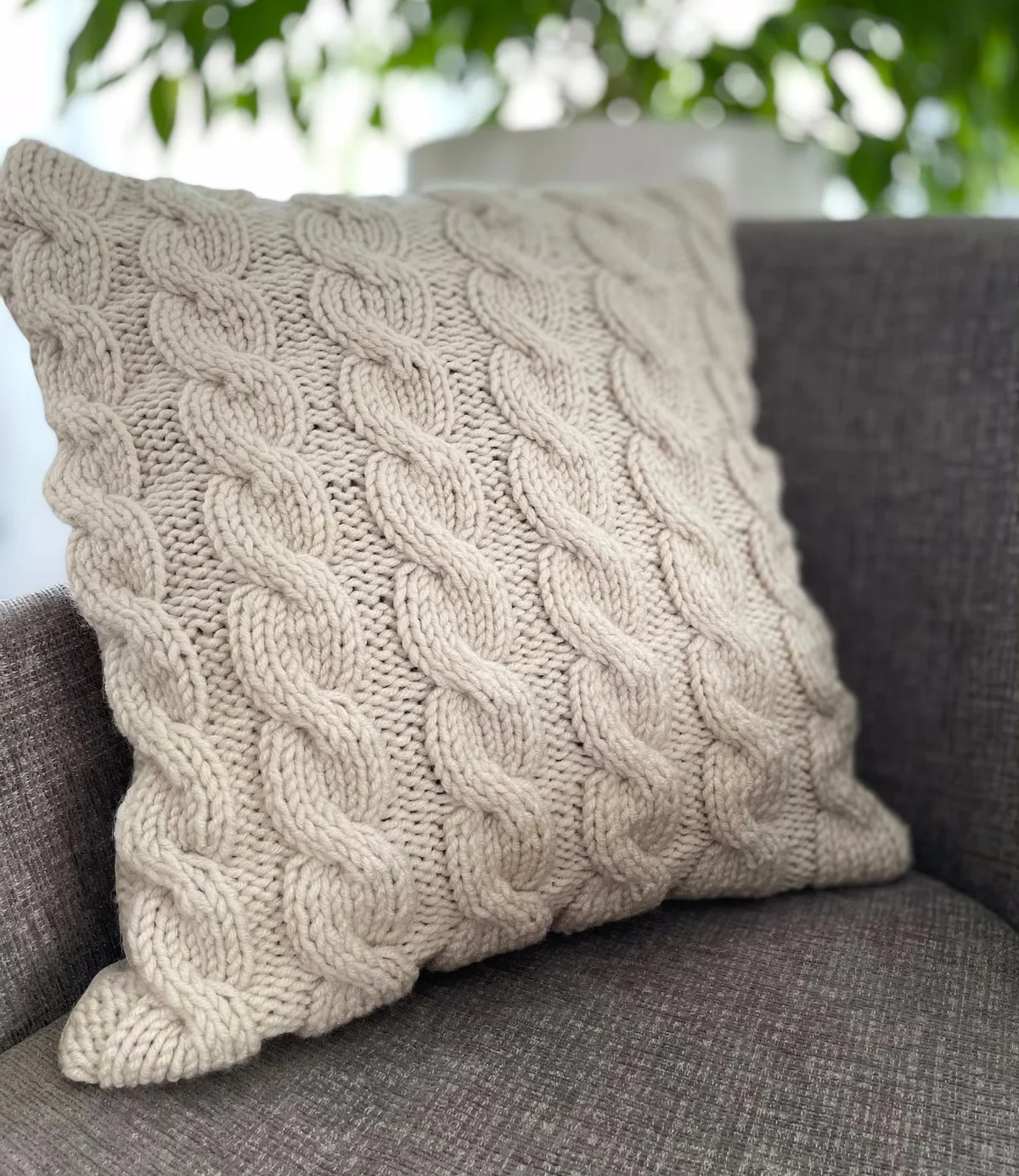 KNITTED PILLOW COVER