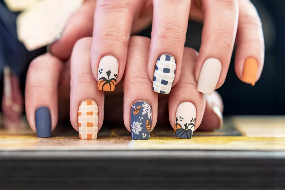 Pumpkin Thanksgiving Plaid Nail Art Design