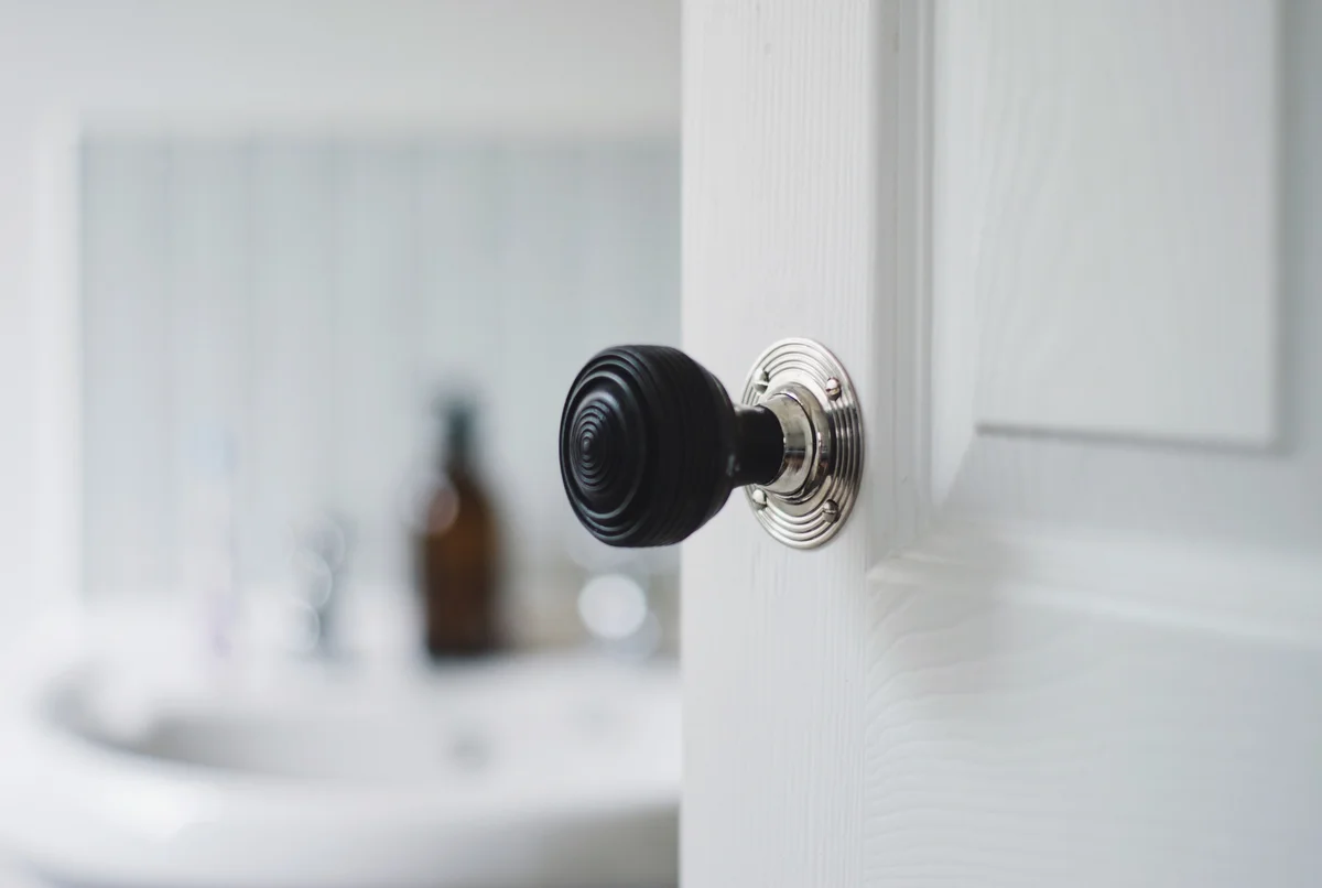 Bathroom doorhandle