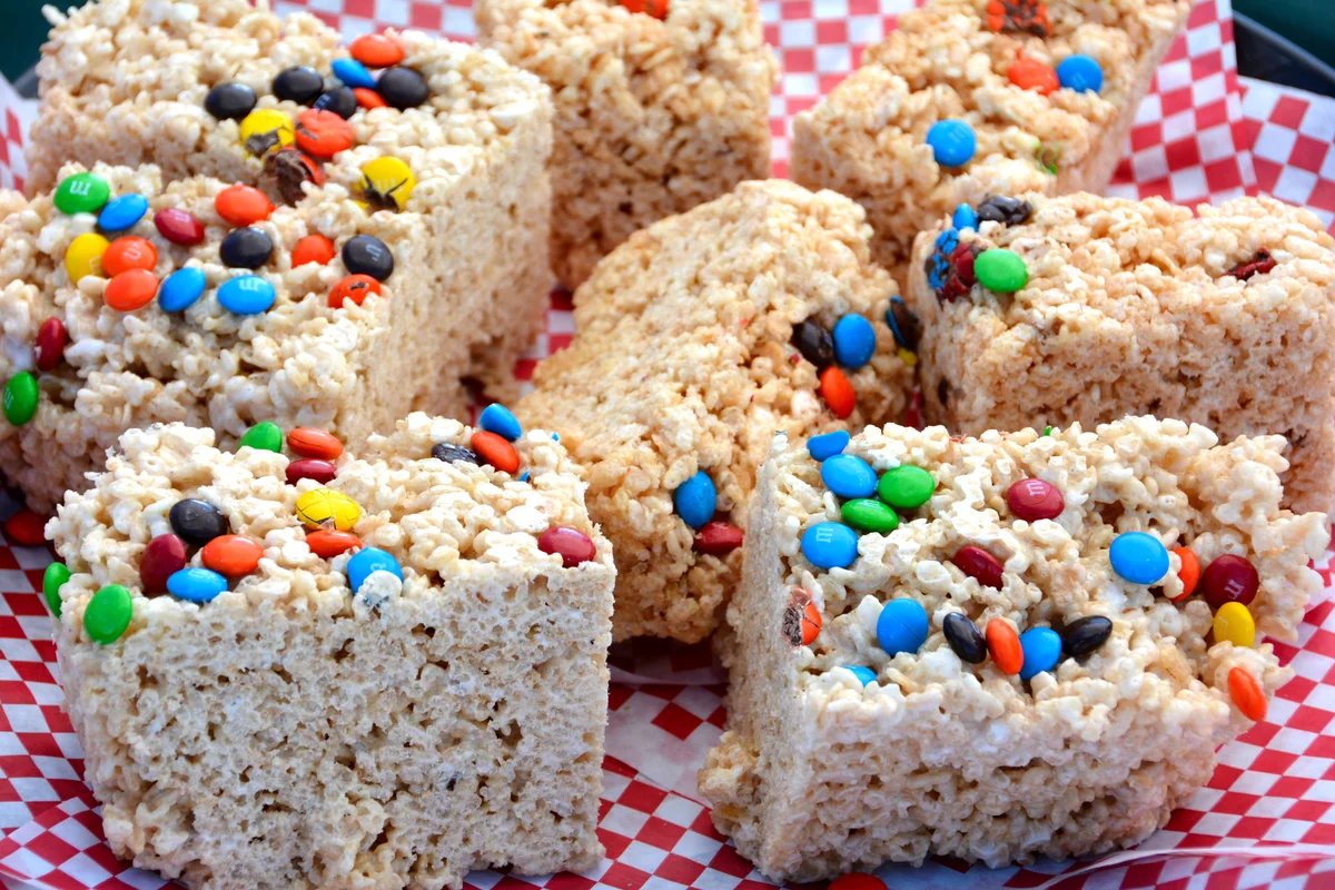crispy rice treats with M&Ms