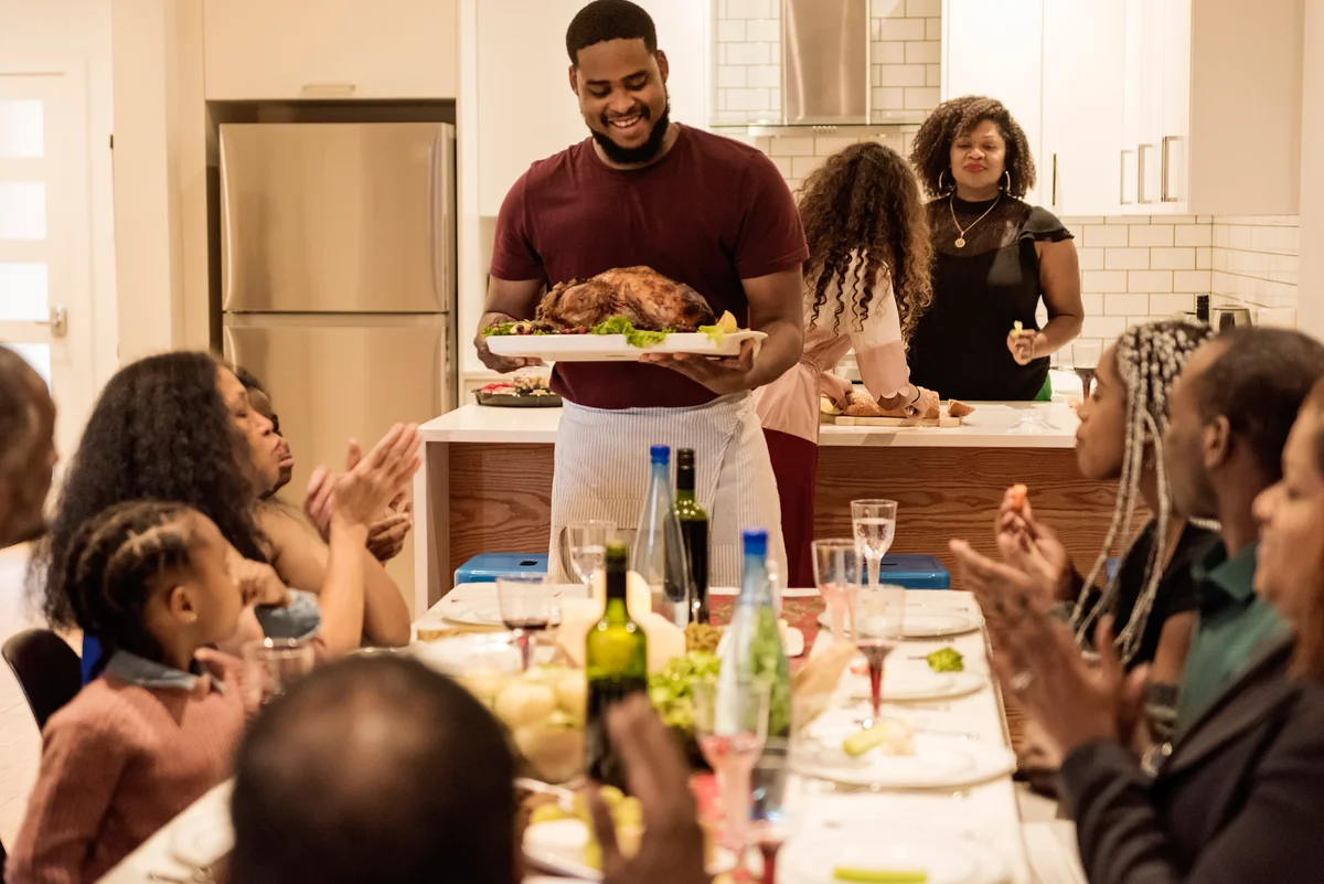 serving Thanksgiving dinner