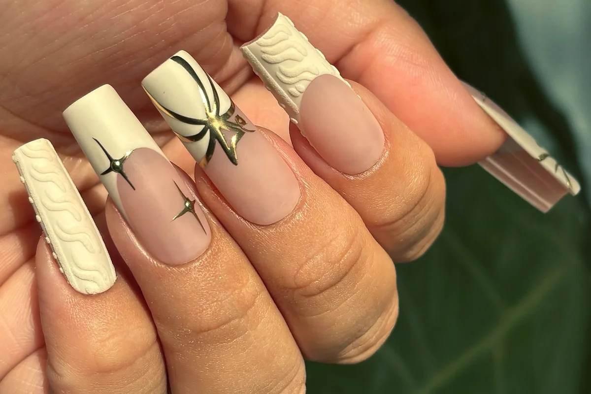 Cozy pumpkin matte cream textured knit French tips w/ gold
