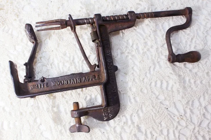 Vintage Apple Peeler