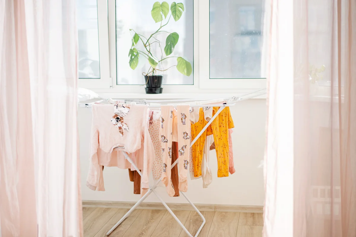 clothes-drying rack