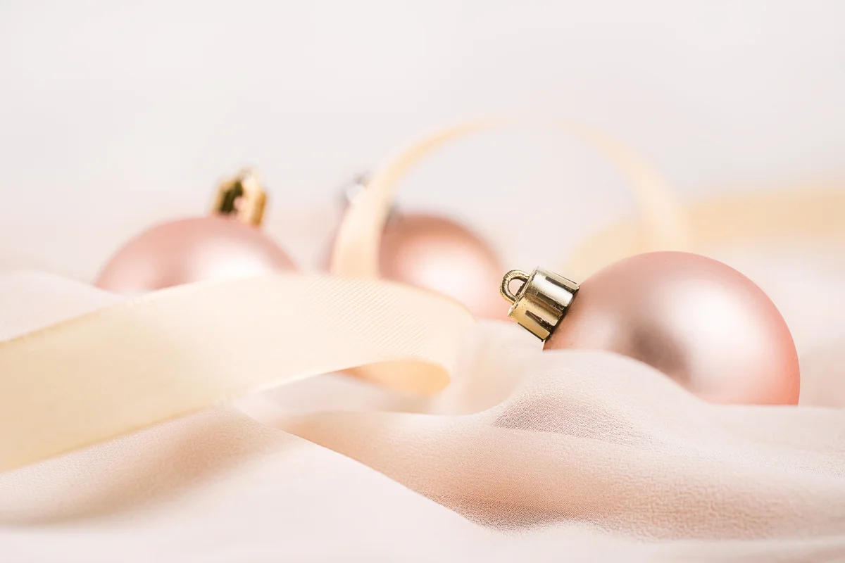 holiday ribbon & ornaments