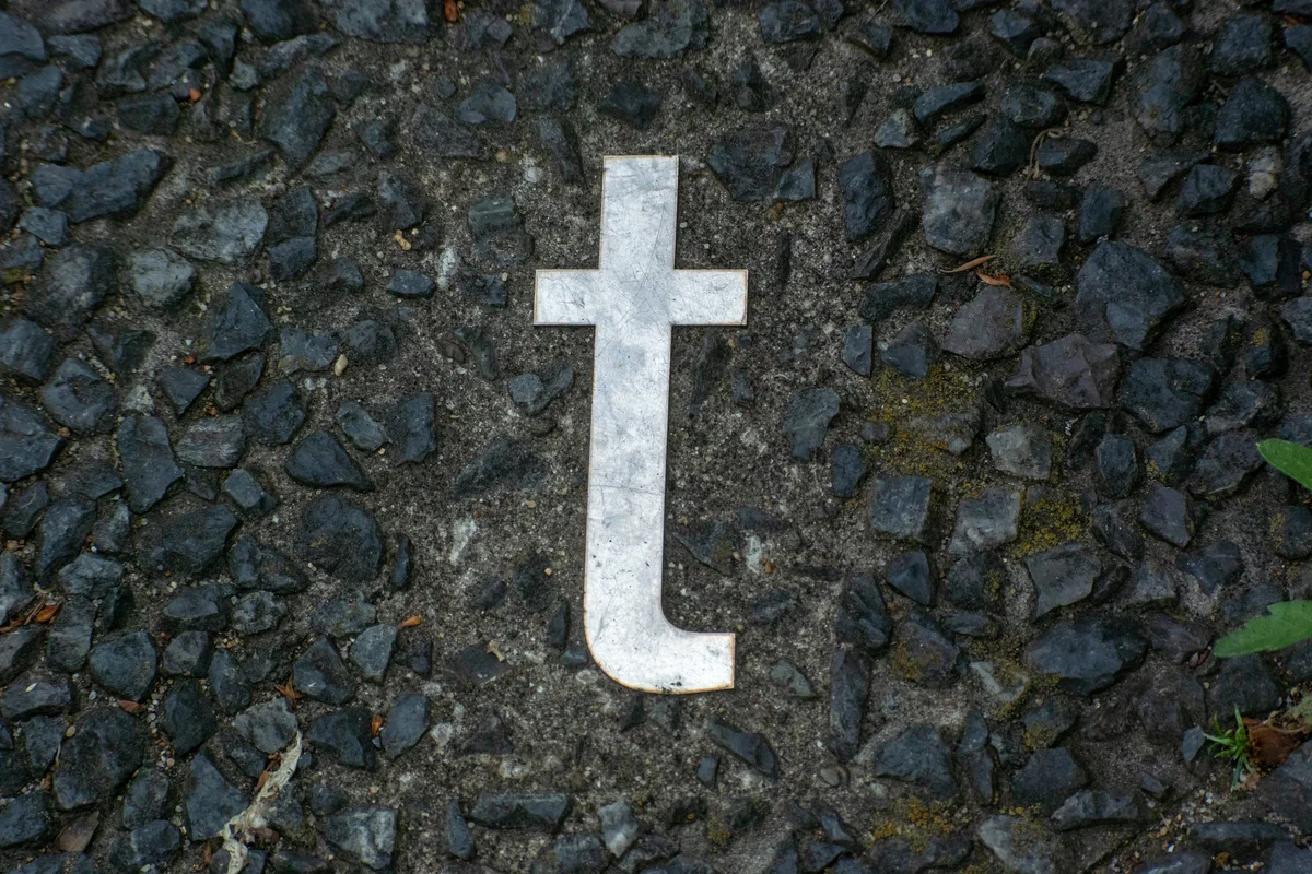 letter T depiction