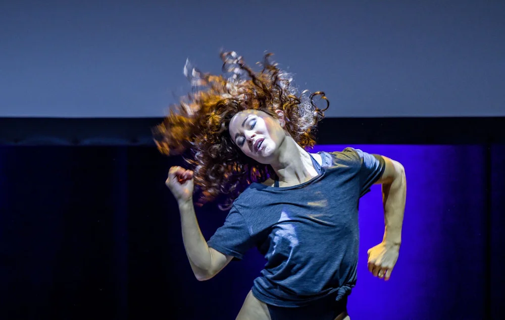 The Swedish performer Hannah von Spreti (as Alex) performs before the press conference regarding the musical "Flashdance" at the mehr! Theatre in Hamburg, Germany, 31 January 2018. The ticket sales for the guest performance in September 2018 will start on the fifth of February 2018. Photo: Axel Heimken/dpa
