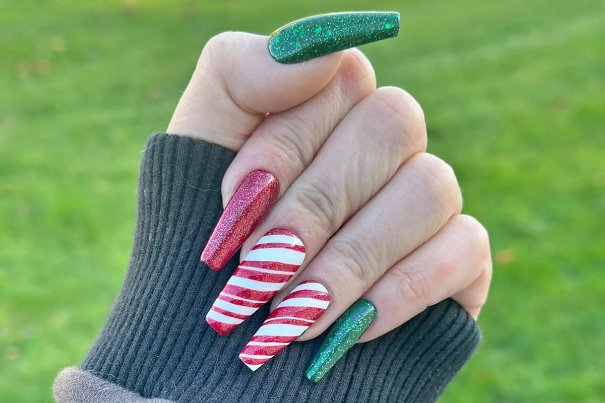 Red and green nails- Candy cane nails