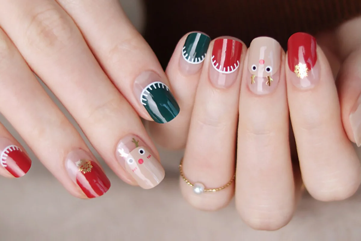 Red Nose Rudolf Gel Nails