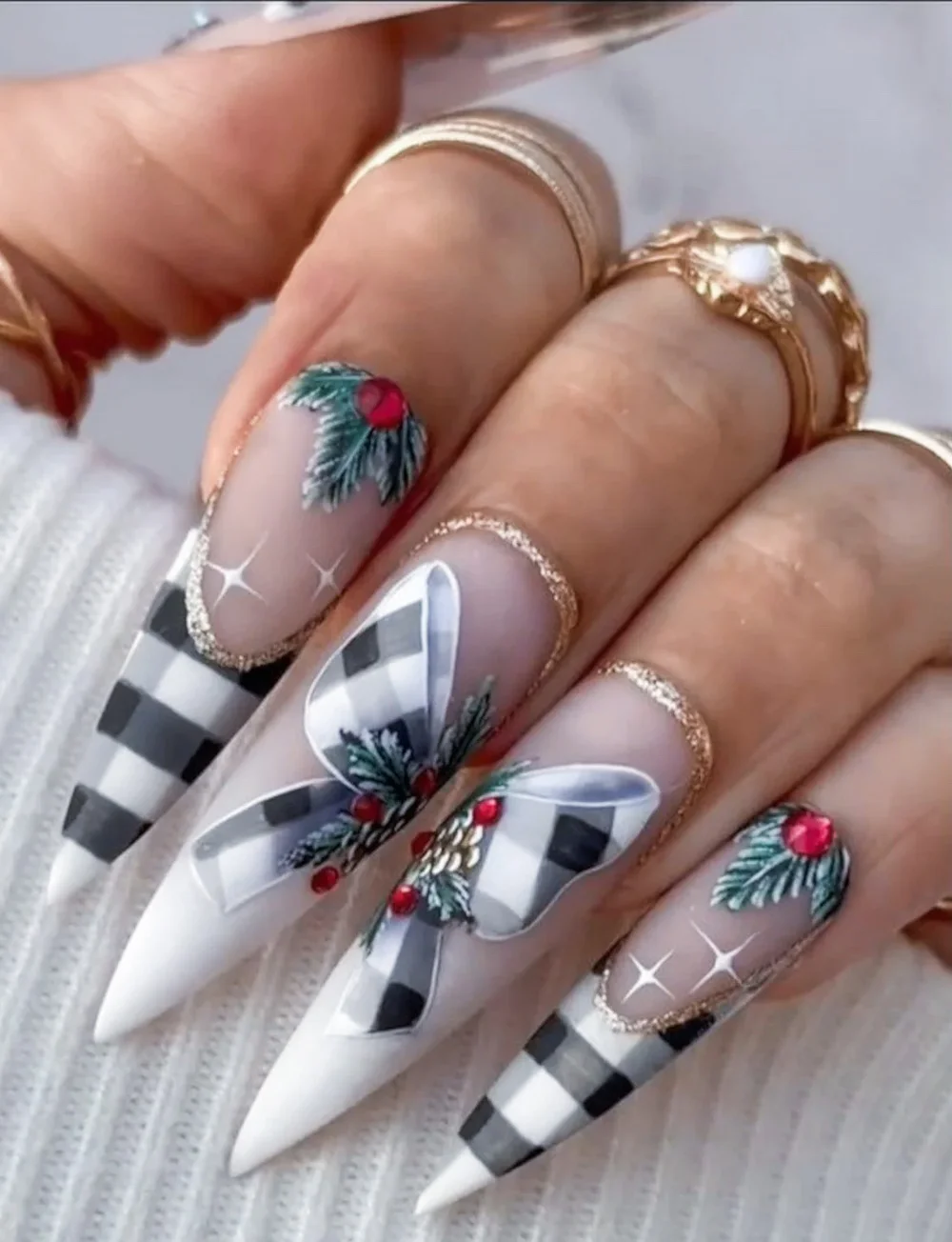 Gift Wrapped Christmas Press On Nails
